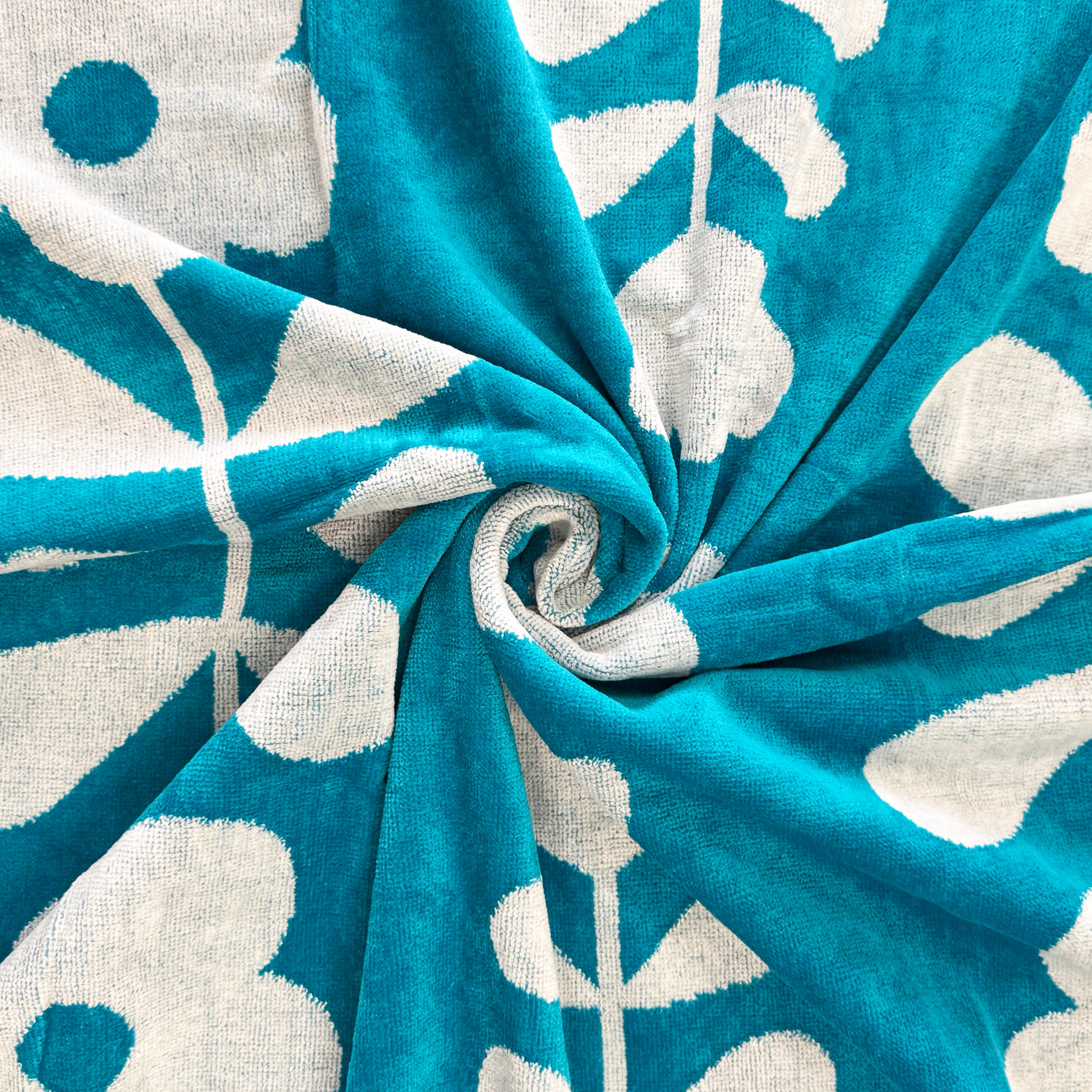 Toalla de Playa Liniva Home — 100% Algodón Egipcio 650gr | 90x175 cm | Modelo Flores