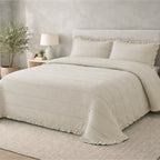 Victorio & Lucchino – Colcha Lavada Termosellada con Volante - Modelo Lorena - Beige