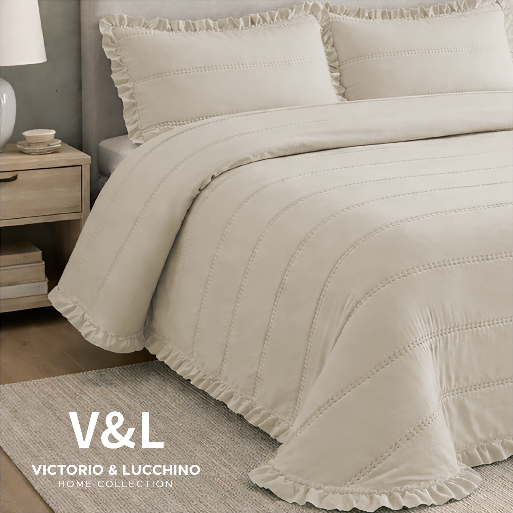 Victorio & Lucchino – Colcha Lavada Termosellada con Volante - Modelo Lorena - Beige
