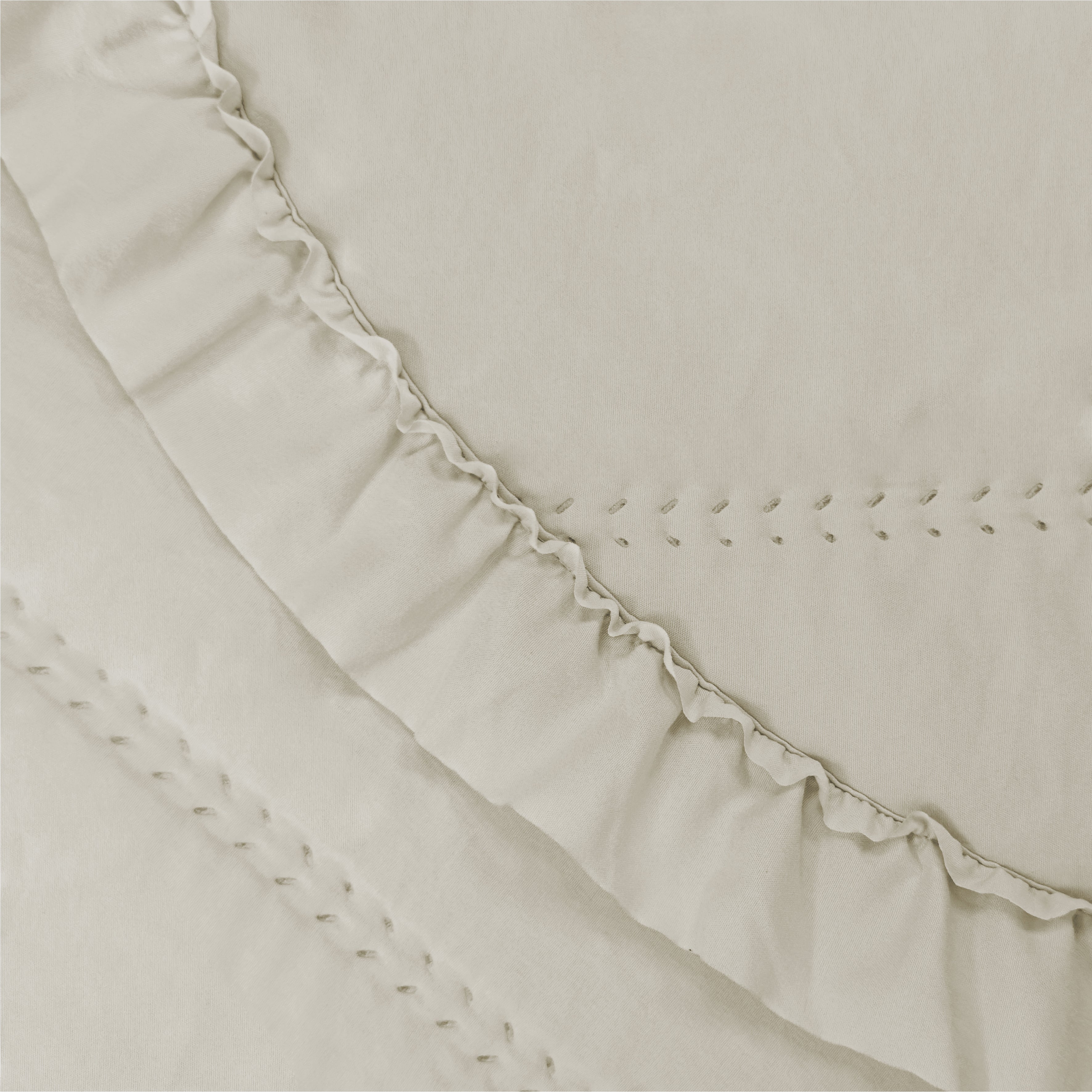 Victorio & Lucchino – Colcha Lavada Termosellada con Volante - Modelo Lorena - Beige